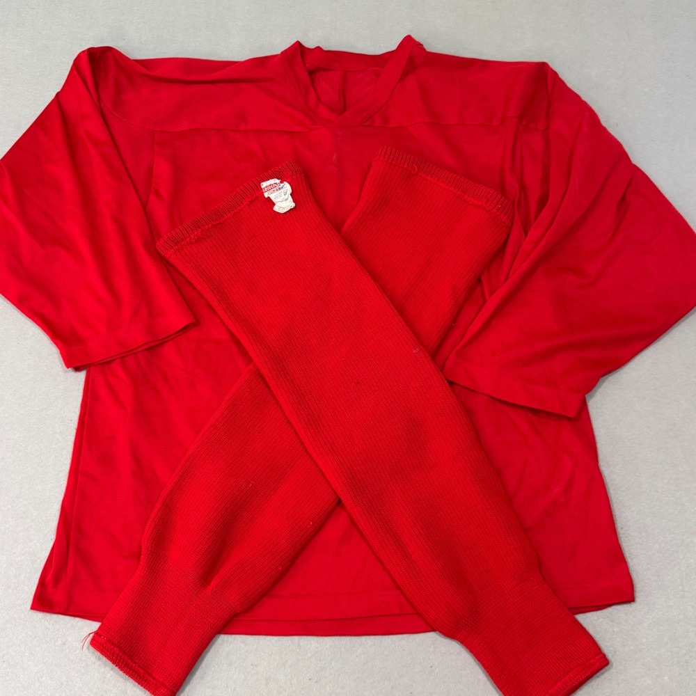 CCM Hockey Jersey Mens L Red Vintage Practice Shirt and Matching Sleeves Set